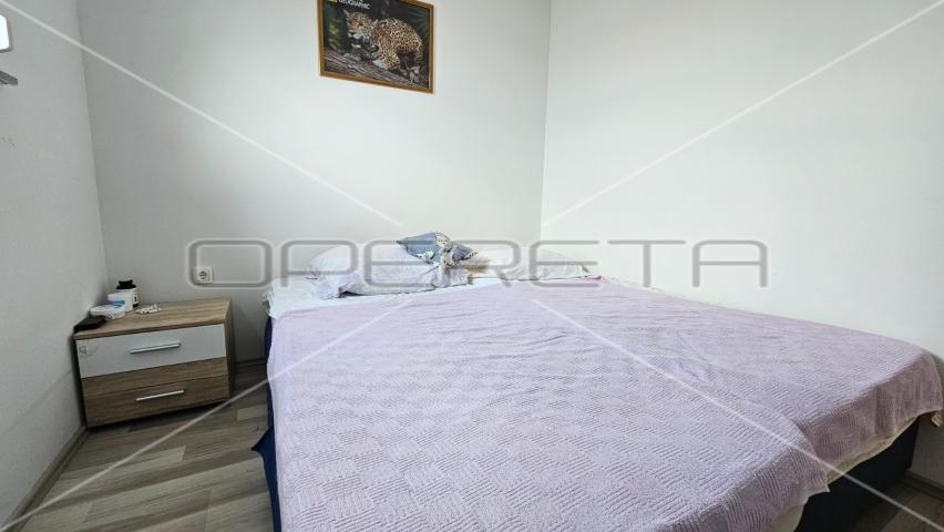 GRAD PAG – Dva apartmana - 46 m² i 74 m²