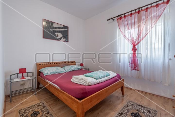 Apartmanska kuća u Puli s 5 apartmana, garažom i bazenom!