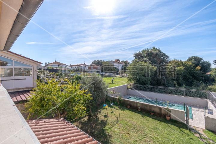 Apartmanska kuća u Puli s 5 apartmana, garažom i bazenom!