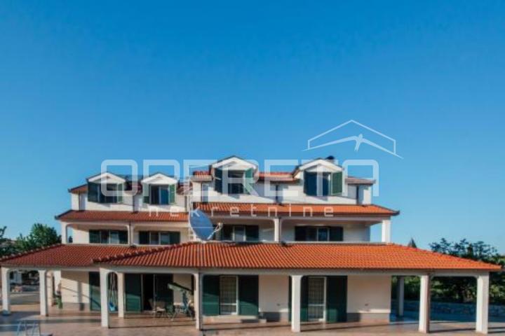 INVESTICIJSKA PRILIKA – KUĆA ZA TURISTIČKE SVRHE U CISTI PROVO