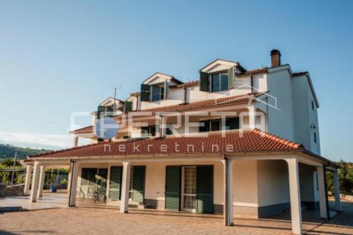 INVESTICIJSKA PRILIKA – KUĆA ZA TURISTIČKE SVRHE U CISTI PROVO