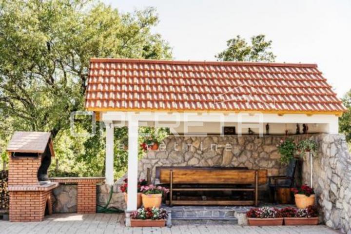 INVESTICIJSKA PRILIKA – KUĆA ZA TURISTIČKE SVRHE U CISTI PROVO