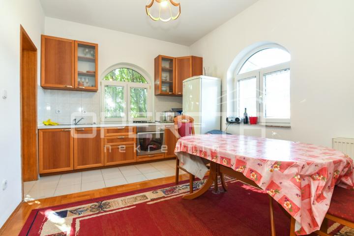 Prodaja, Kuća, Gajnice, Zelena magistrala, Samostojeća, 340m2