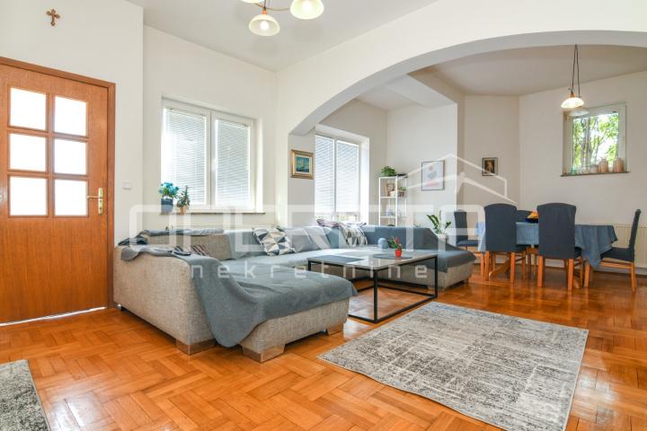 Prodaja, Kuća, Gajnice, Zelena magistrala, Samostojeća, 340m2