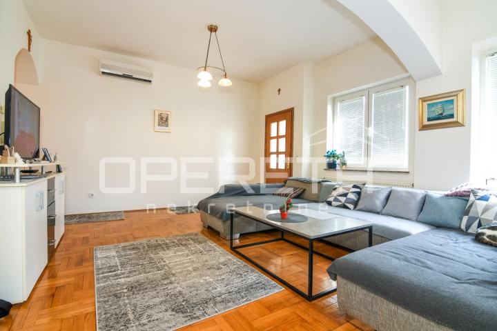 Prodaja, Kuća, Gajnice, Zelena magistrala, Samostojeća, 340m2