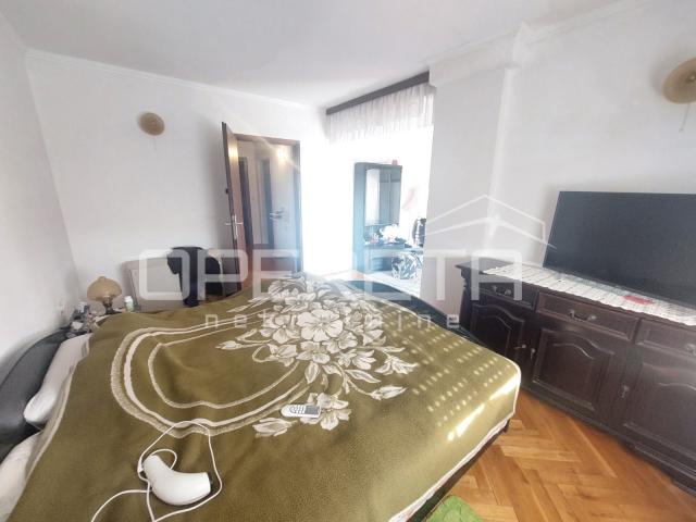 Prodaja, Kuća, Sesvete, Augusta Šenoe, Samostojeća, 312m2