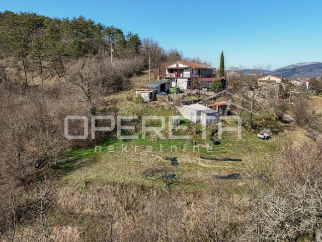 ISTRA, BUZET - Samostoječa kuća sa tri stana