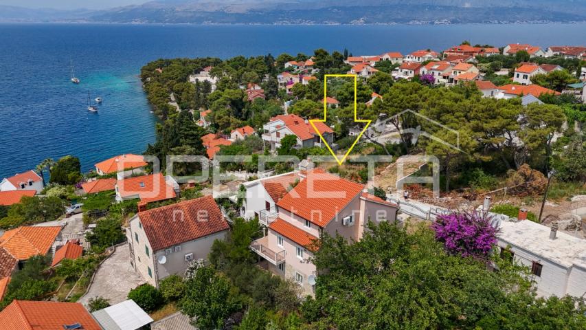 Kuća u Splitskoj na Braču, spoj prirode, komfora i pogleda na more