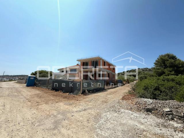 Luksuzna vila / Murter - 1. linija od mora, vaš 1. izbor
