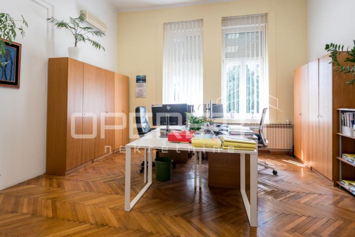 Prodaja, Kuća, Centar, Centar, Samostojeća, 600m2
