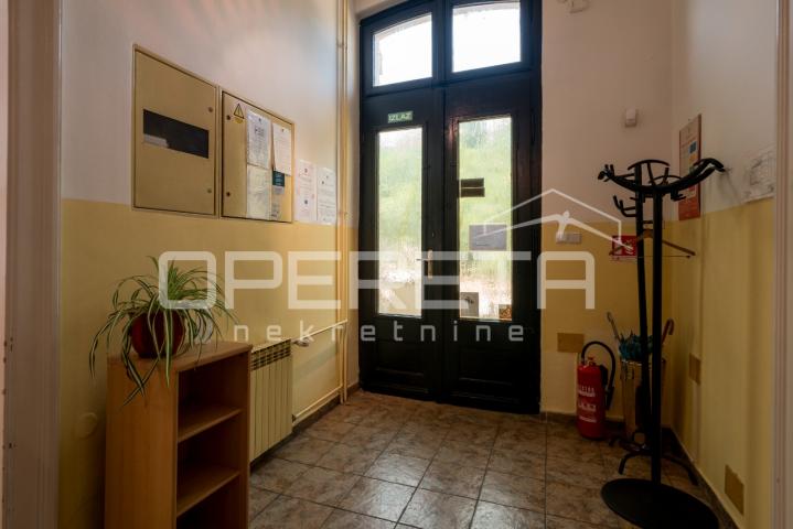 Prodaja, Kuća, Centar, Centar, Samostojeća, 600m2