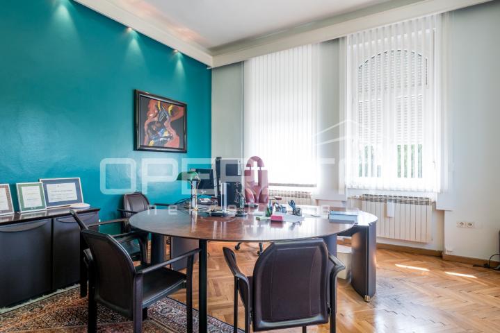 Prodaja, Kuća, Centar, Centar, Samostojeća, 600m2