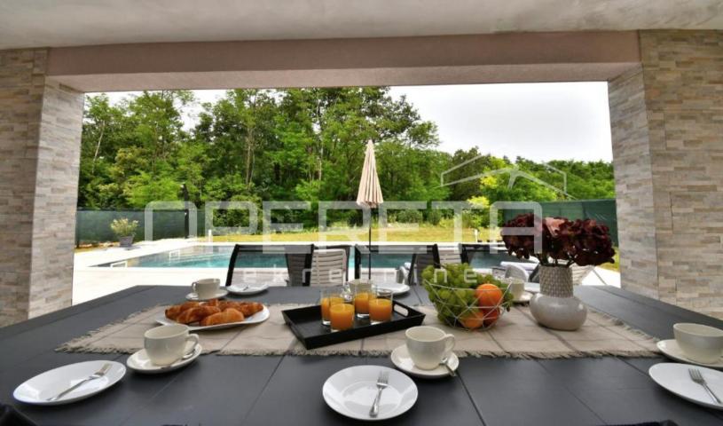 Istra, Labin, nova prizemnica 130 m2, 3ss, mirna lokacija