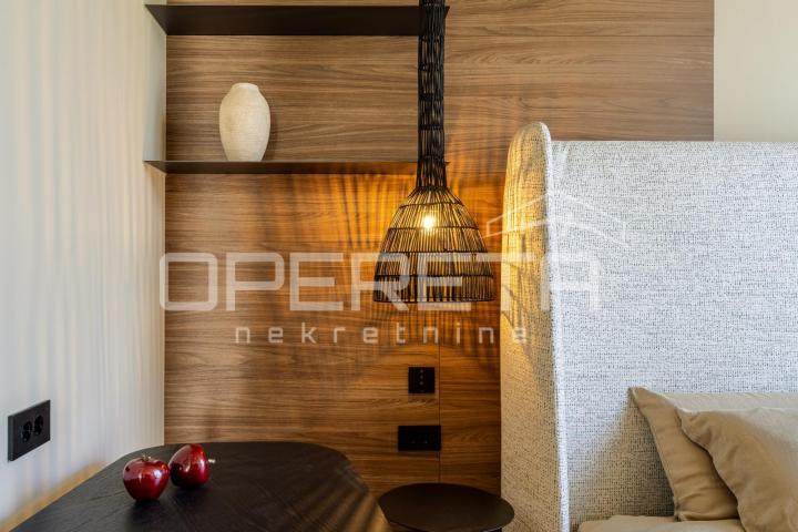 Istra, Kaštelir-  moderna prizemnica s uređenim vrtom i pogledom na more 