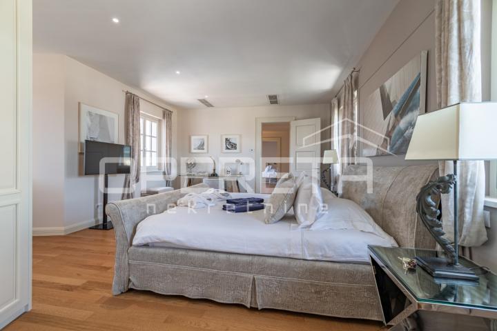 ISTRA, POREČ (OKOLICA) - Bezvremenska vila s bazenom - investicija u luksuz