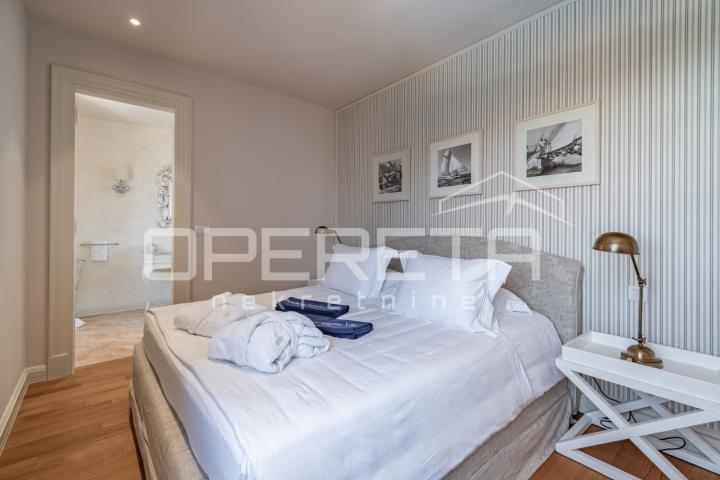 ISTRA, POREČ (OKOLICA) - Bezvremenska vila s bazenom - investicija u luksuz