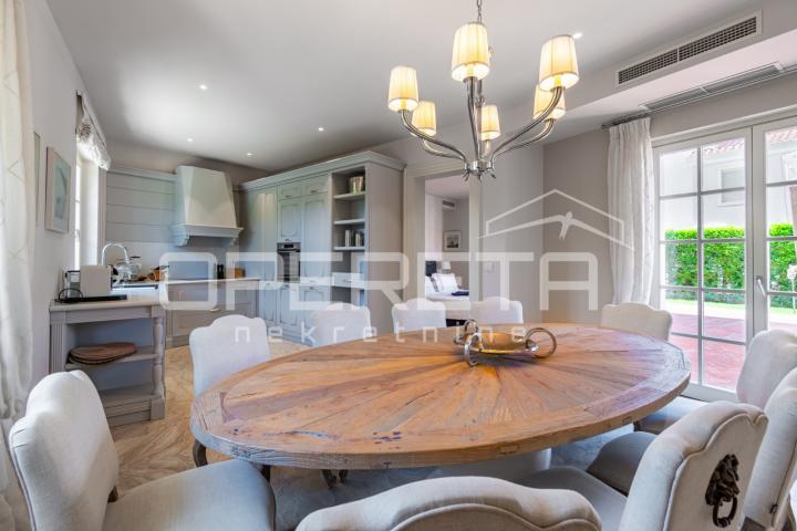ISTRA, POREČ (OKOLICA) - Bezvremenska vila s bazenom - investicija u luksuz