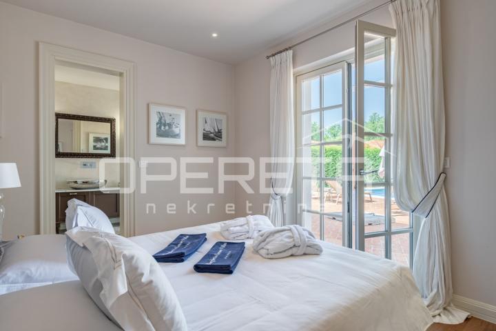 ISTRA, POREČ (OKOLICA) - Bezvremenska vila s bazenom - investicija u luksuz