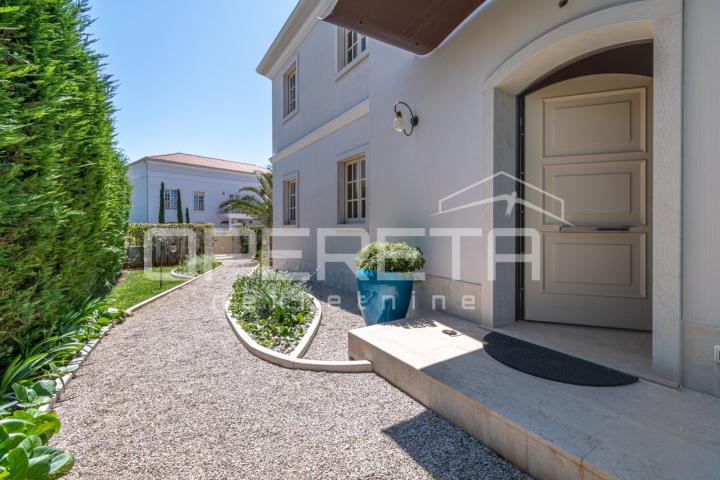 ISTRA, POREČ (OKOLICA) - Bezvremenska vila s bazenom - investicija u luksuz