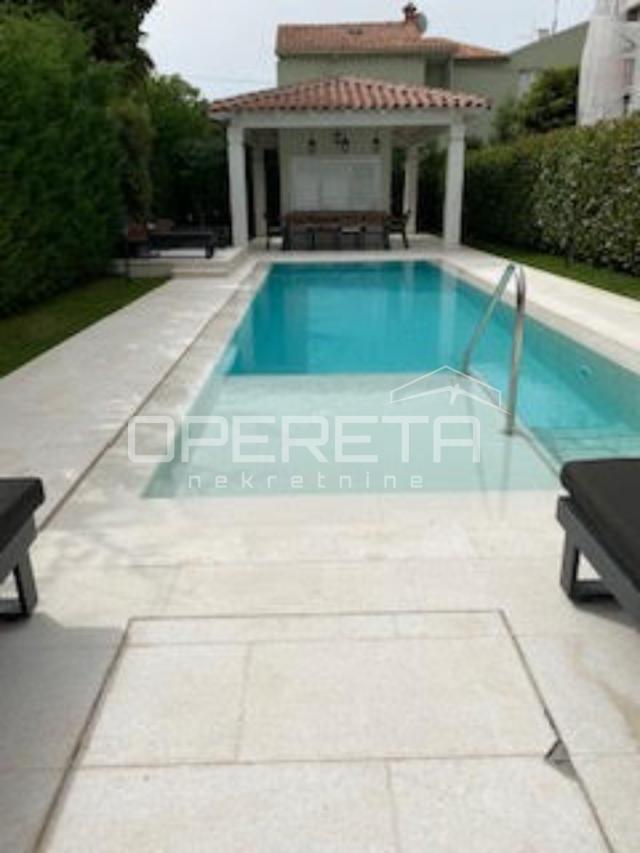 Prodaja, Kuća, Borik,  Rovinj, Samostojeća, 152m2