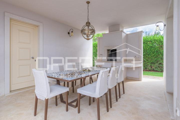 ISTRA, POREČ (OKOLICA) - Bezvremenska vila s bazenom - investicija u luksuz