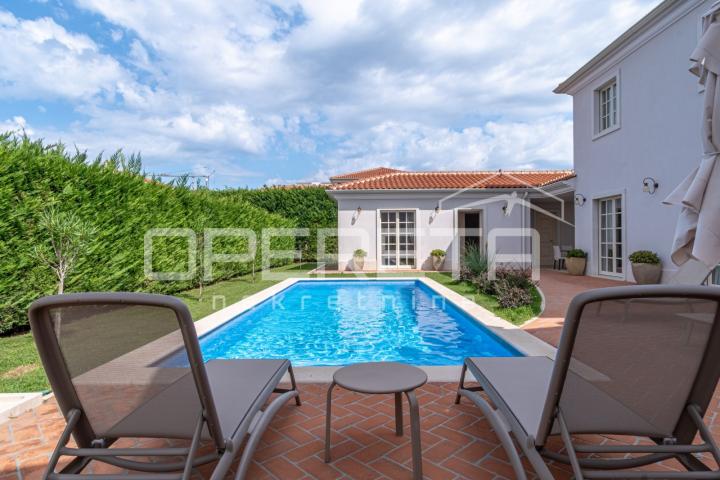 ISTRA, POREČ (OKOLICA) - Bezvremenska vila s bazenom - investicija u luksuz