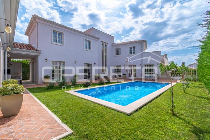 ISTRA, POREČ (OKOLICA) - Bezvremenska vila s bazenom - investicija u luksuz
