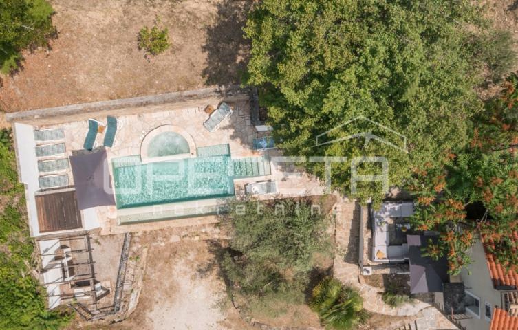 Prodaja, Kuća, Motovun, Motovun, Samostojeća, 220m2