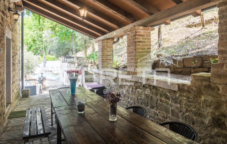 Prodaja, Kuća, Motovun, Motovun, Samostojeća, 220m2