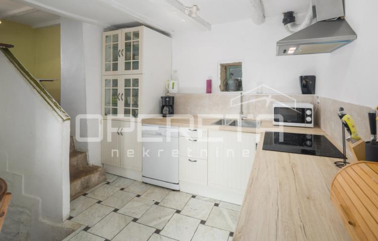 Prodaja, Kuća, Motovun, Motovun, Samostojeća, 220m2