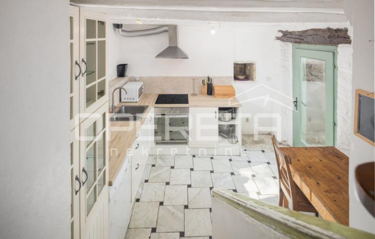 Prodaja, Kuća, Motovun, Motovun, Samostojeća, 220m2