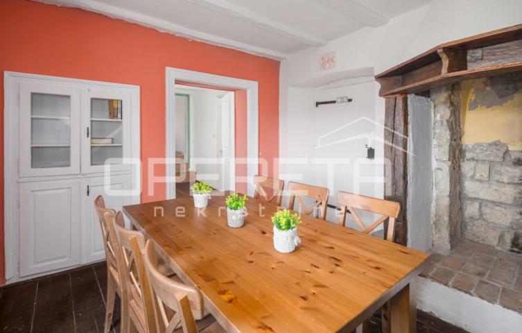 Prodaja, Kuća, Motovun, Motovun, Samostojeća, 220m2