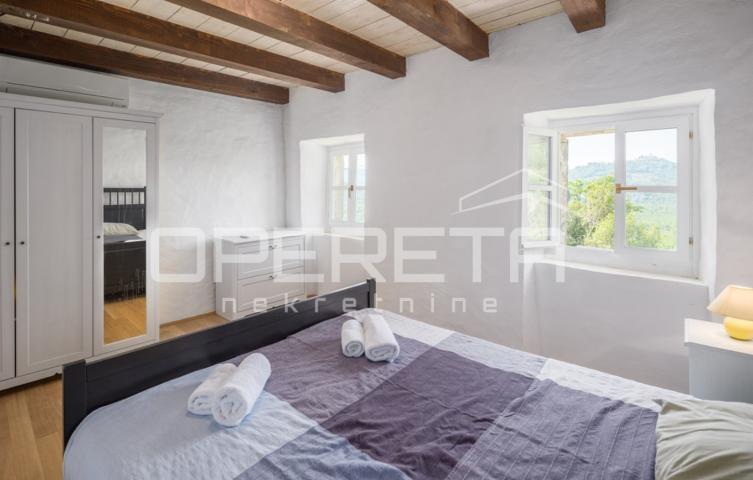 Prodaja, Kuća, Motovun, Motovun, Samostojeća, 220m2