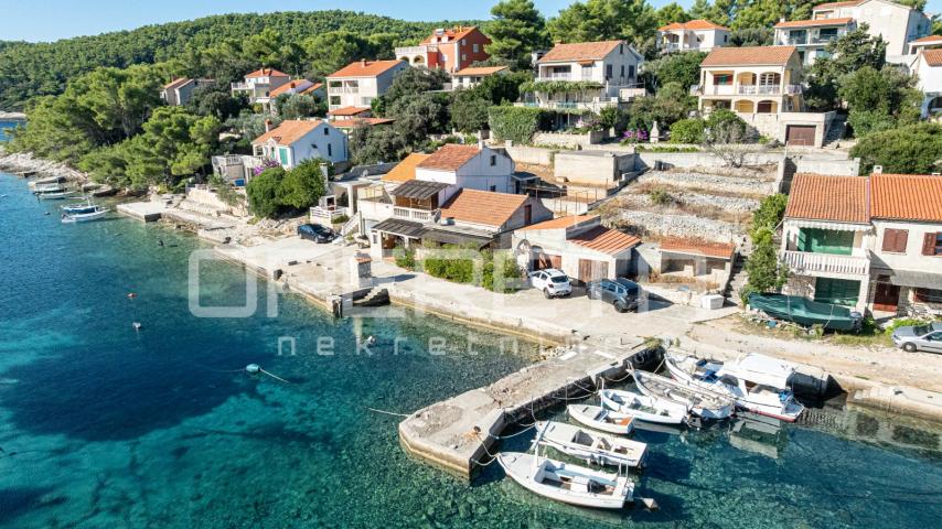 Kuća s potencijalom na atraktivnoj lokaciji, uvala Tri Porte, Korčula