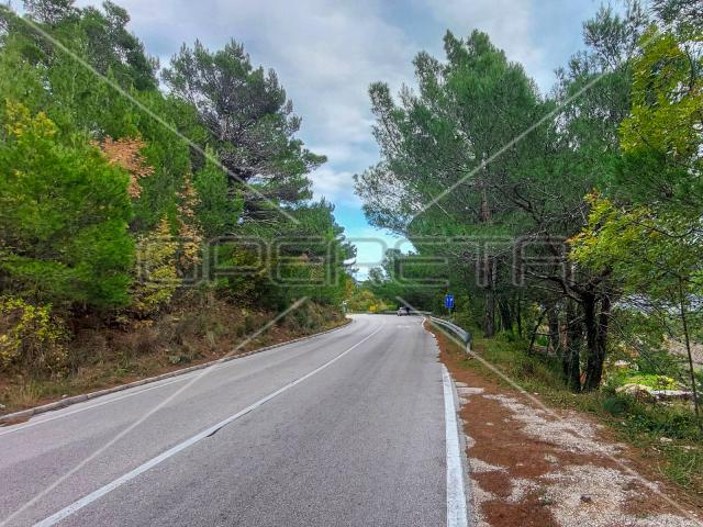 Tugare, Naklice, poljoprivredno zemljište 1.736 m2