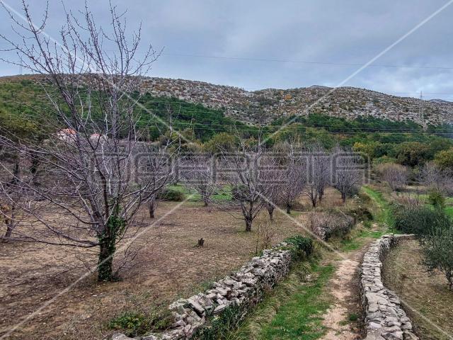 Tugare, Naklice, poljoprivredno zemljište, 332 m2