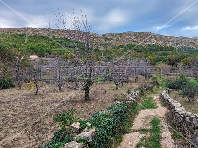 Tugare, Naklice, poljoprivredno zemljište, 332 m2