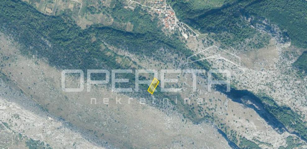 Tugare Naklice, poljoprivredno zemljište 2.881 m2