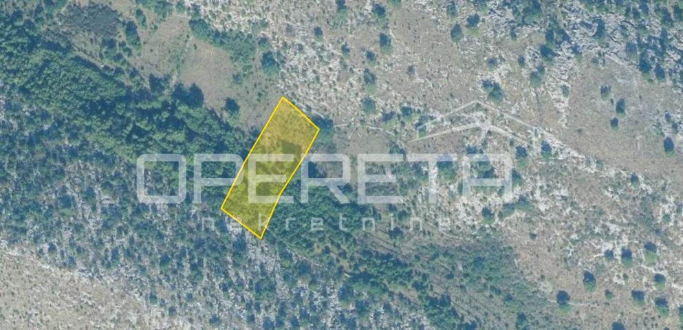 Tugare Naklice, poljoprivredno zemljište 2.881 m2