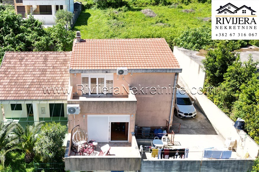 Na prodaju kuća u Prčanj Kotor