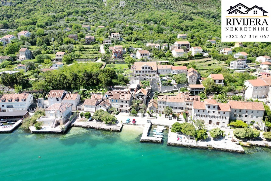 Na prodaju kuća u Prčanj Kotor