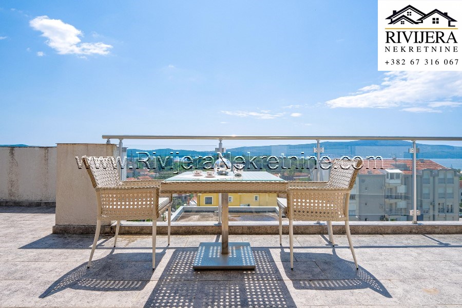 Na prodaju prostran penthouse Tivat