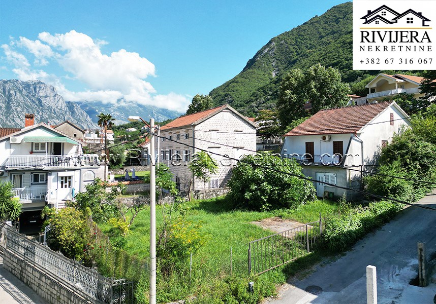 Na prodaju dvoetazna kuca Markov Rt Kotor