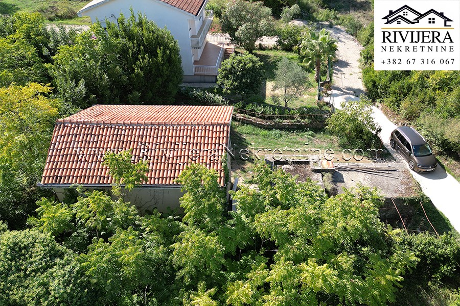 House in Radovici Tivat near Luštica Bay