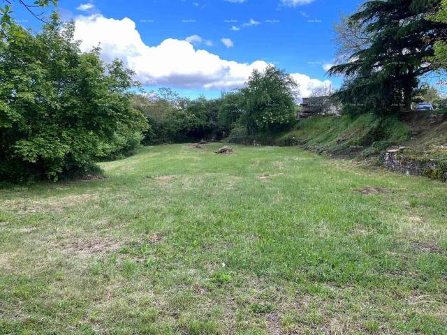Građevinsko zemljište Prodaje se  građevinsko zemljište, 1137 m2,  Kanfanar