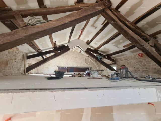 Haus Zu verkaufen: Haus mit Weinkeller in der Renovierungsphase, Krnica!
