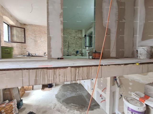 Haus Zu verkaufen: Haus mit Weinkeller in der Renovierungsphase, Krnica!