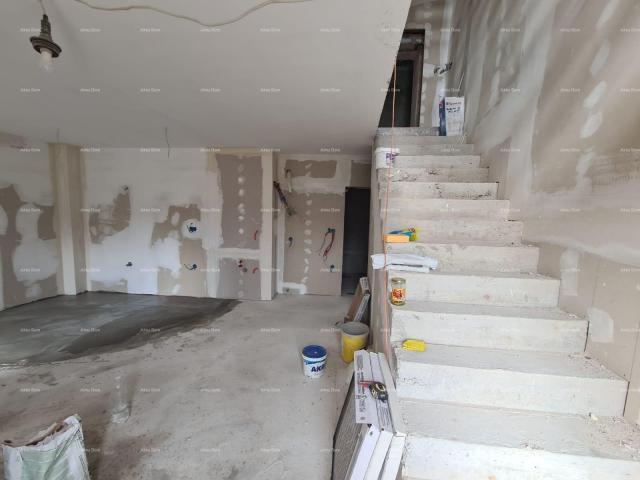 Haus Zu verkaufen: Haus mit Weinkeller in der Renovierungsphase, Krnica!