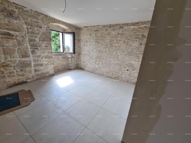 Haus Zu verkaufen: Haus mit Weinkeller in der Renovierungsphase, Krnica!