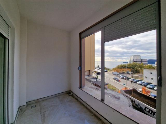 Dvosoban Stan 58m² s Pogledom na More u Bečićima – Nova Zgrada, Bez 3% Poreza!